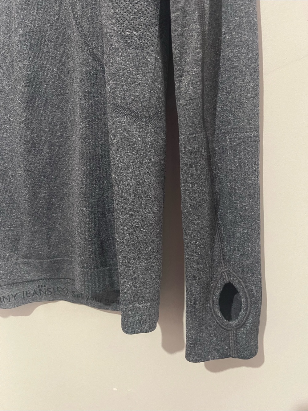 Lululemon Swiftly long sleeve size 8 grey scoop neck - Picture 4 of 8